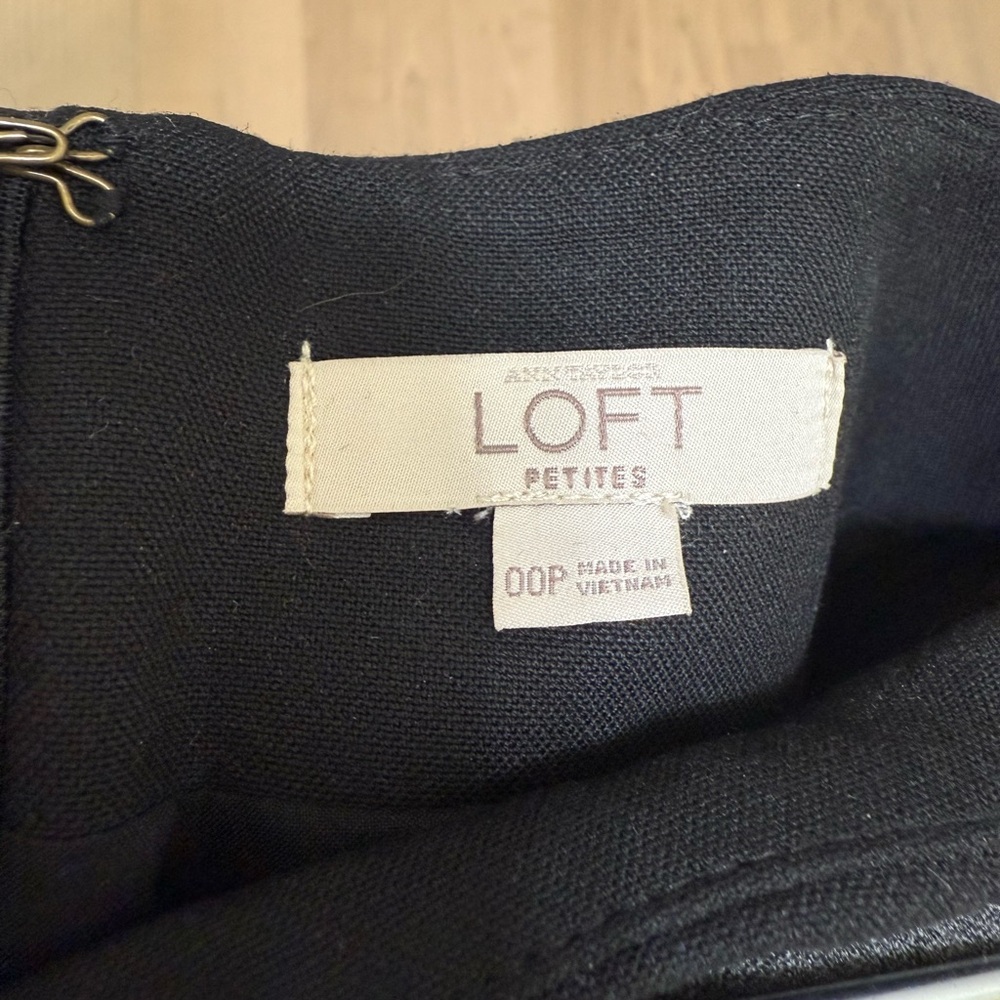 LOFT Classic Black Petite Pencil Skirt - Picture 5 of 6